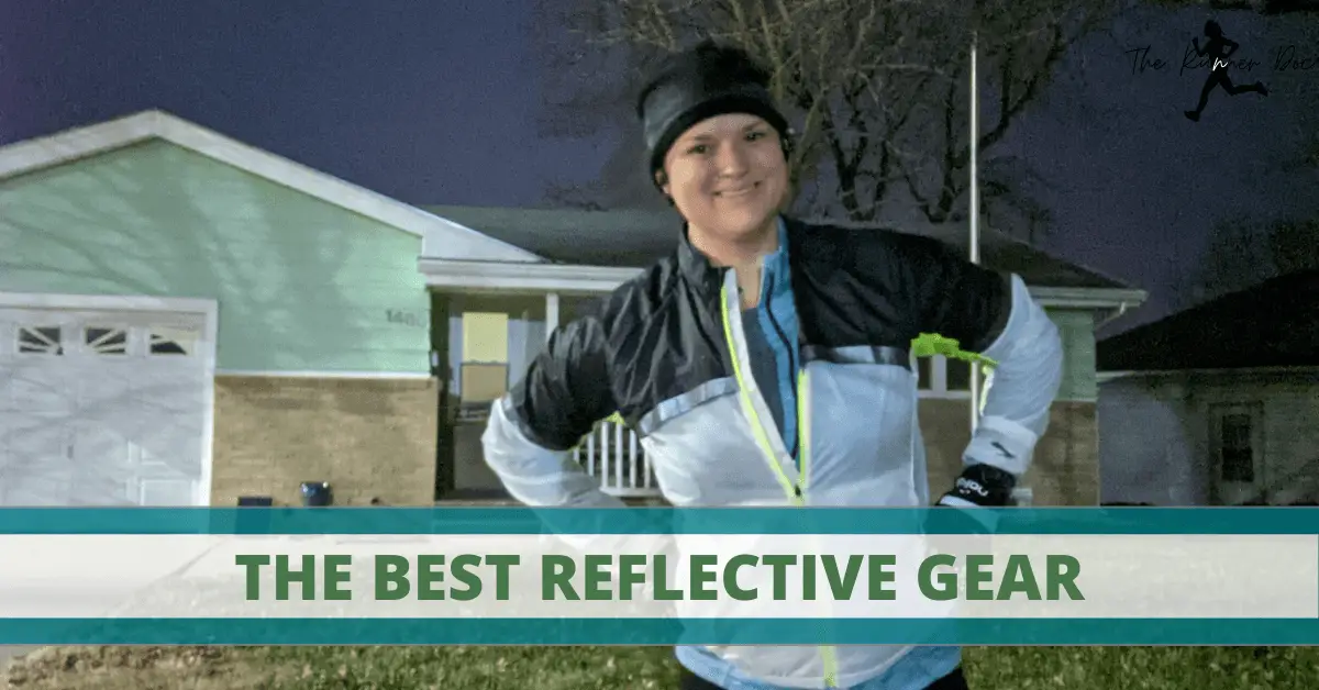 The Best Reflective Gear for Runners. Running safely in the dark with reflective gear is a must! |run safe | Running tips | Runner | Brooks Running | Running Clothes | Running Gear |